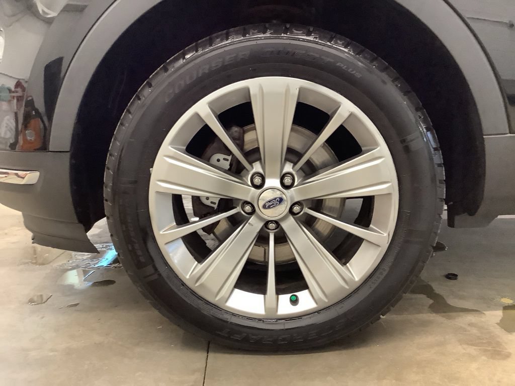 Used 2018 Ford Explorer Limited w/ Equipment Group 301A AWD/4WD image 23