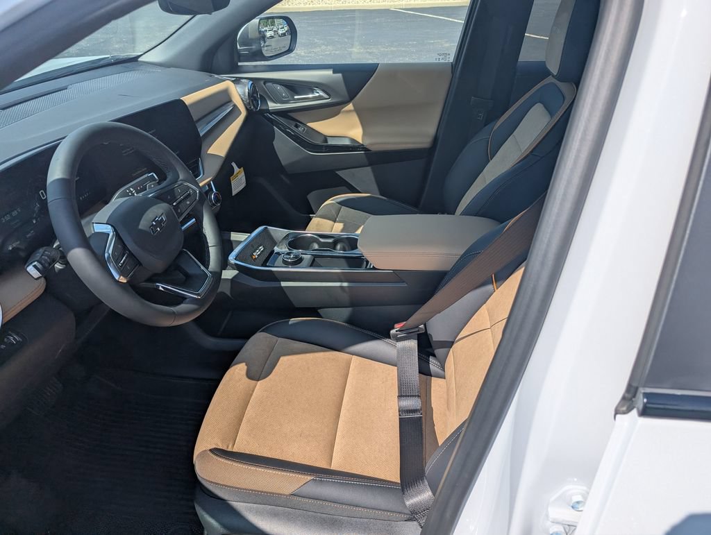 New 2027 Chevrolet Equinox ACTIV w/ Safety and Technology Package AWD/4WD image 13