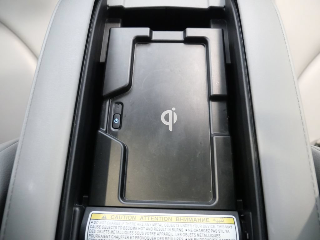 Used 2022 Toyota Highlander XLE AWD/4WD image 34