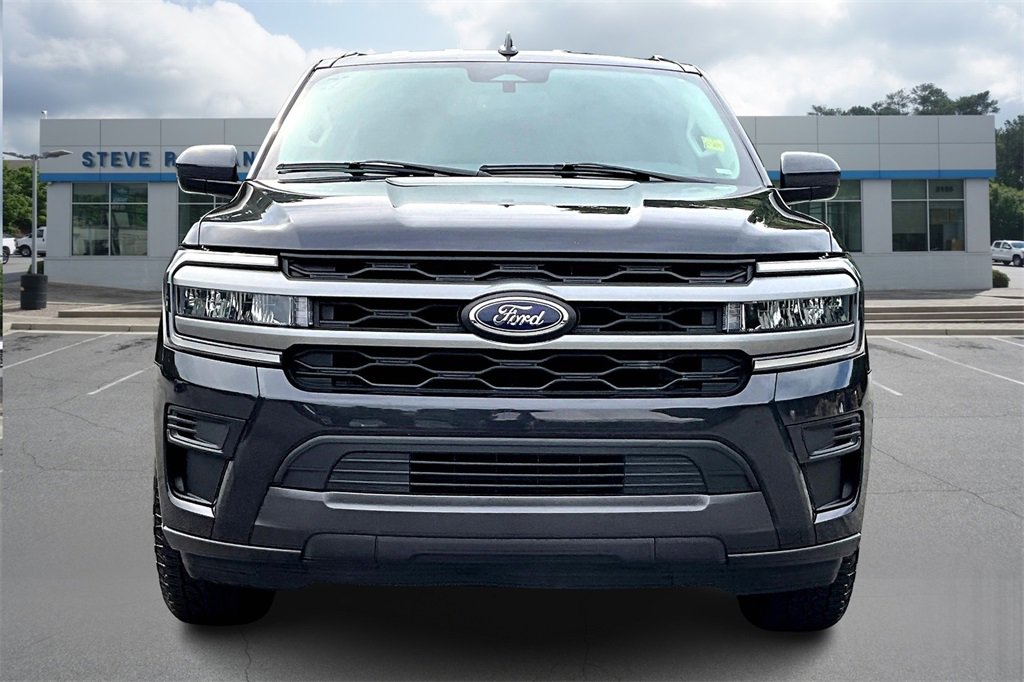 Used 2024 Ford Expedition XLT image 2