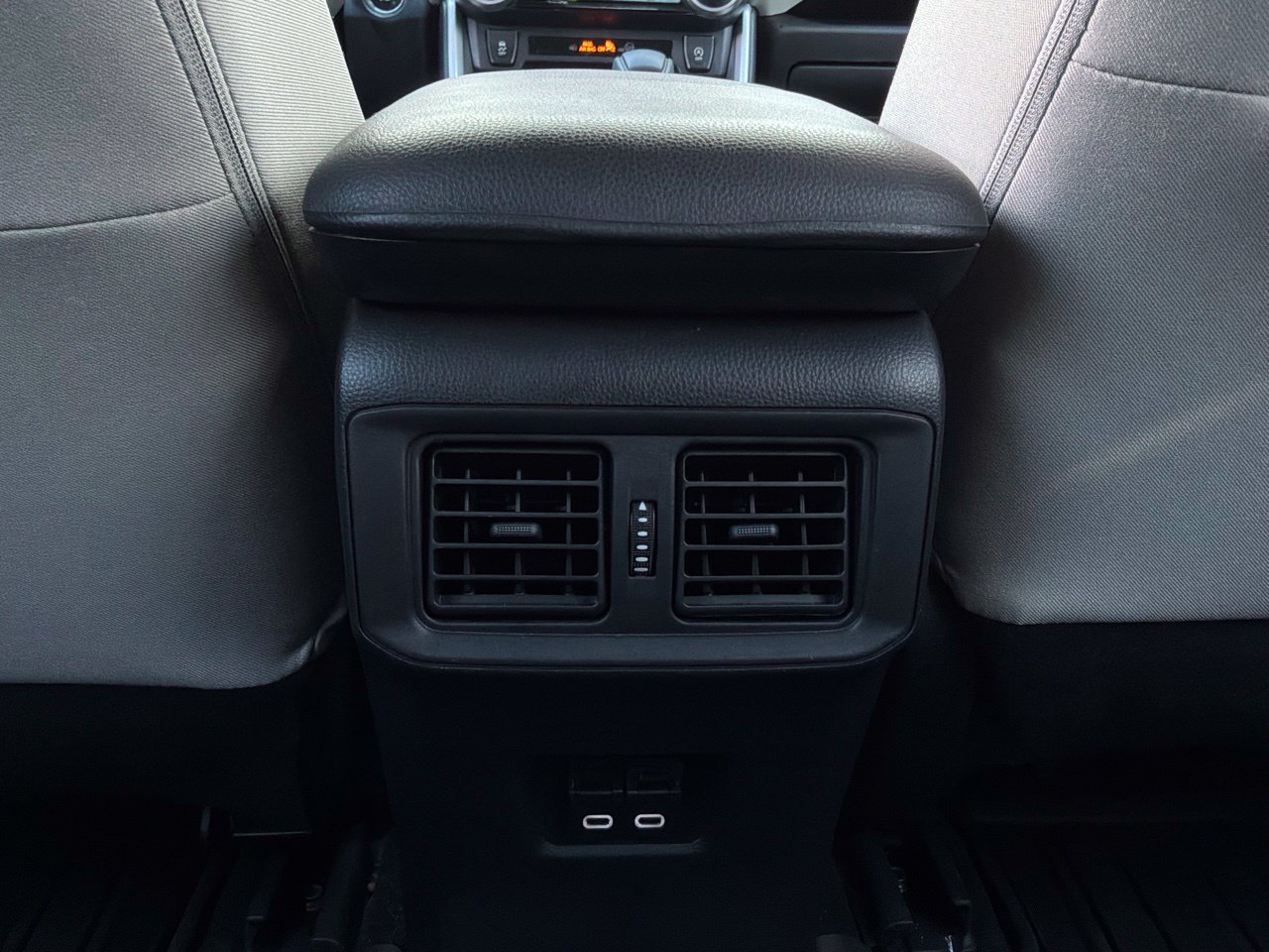 Used 2023 Toyota RAV4 XLE w/ Convenience Package FWD image 12