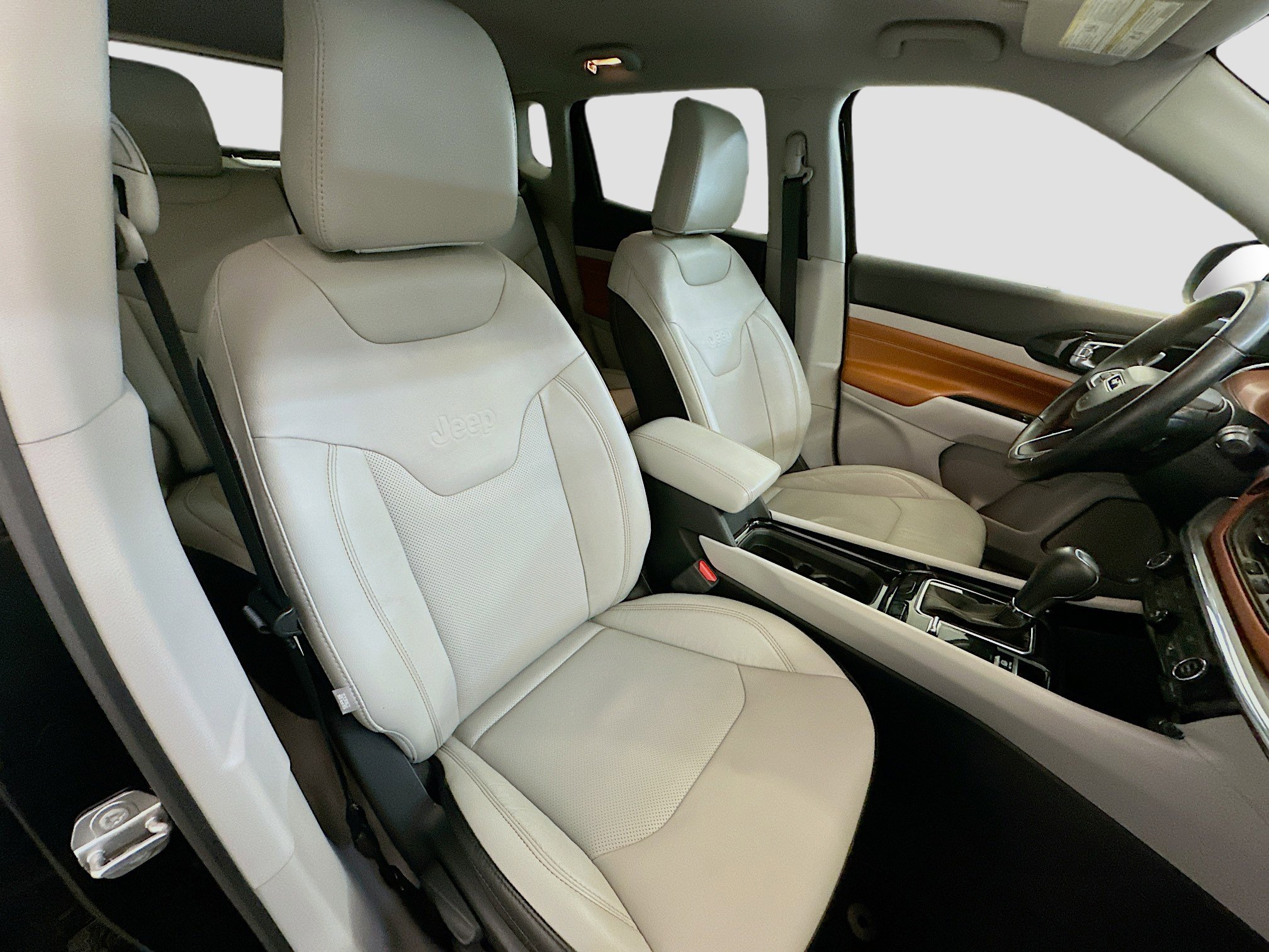 Used 2022 Jeep Compass Limited image 31