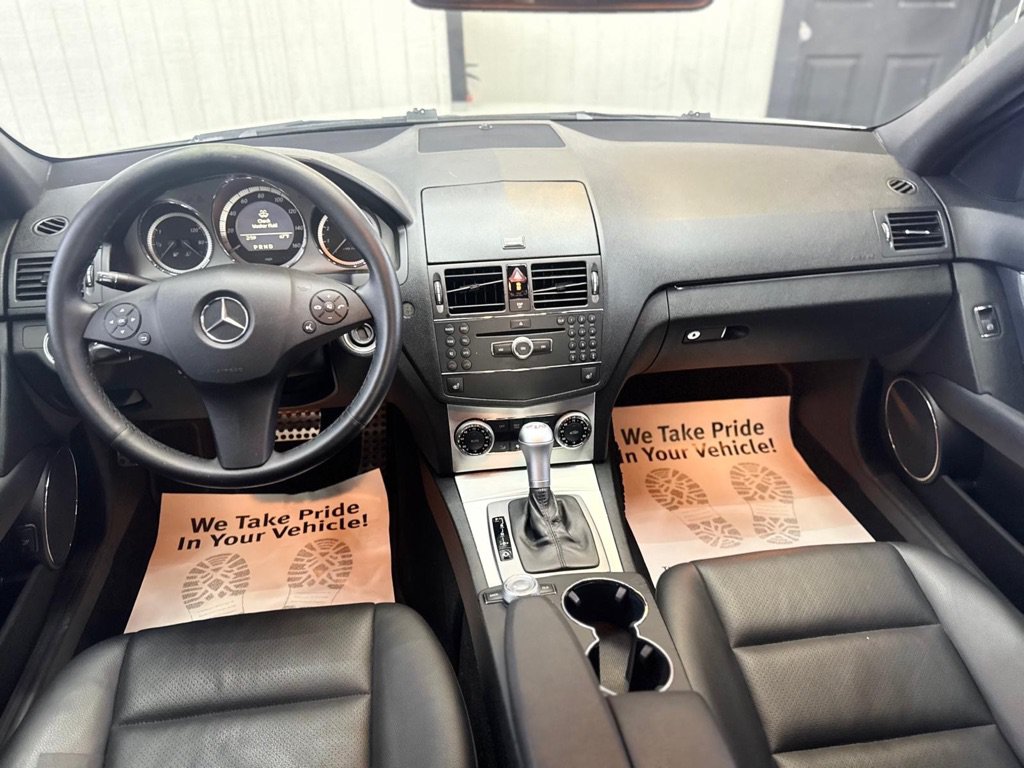 Used 2009 Mercedes-Benz C 300 Sedan image 32