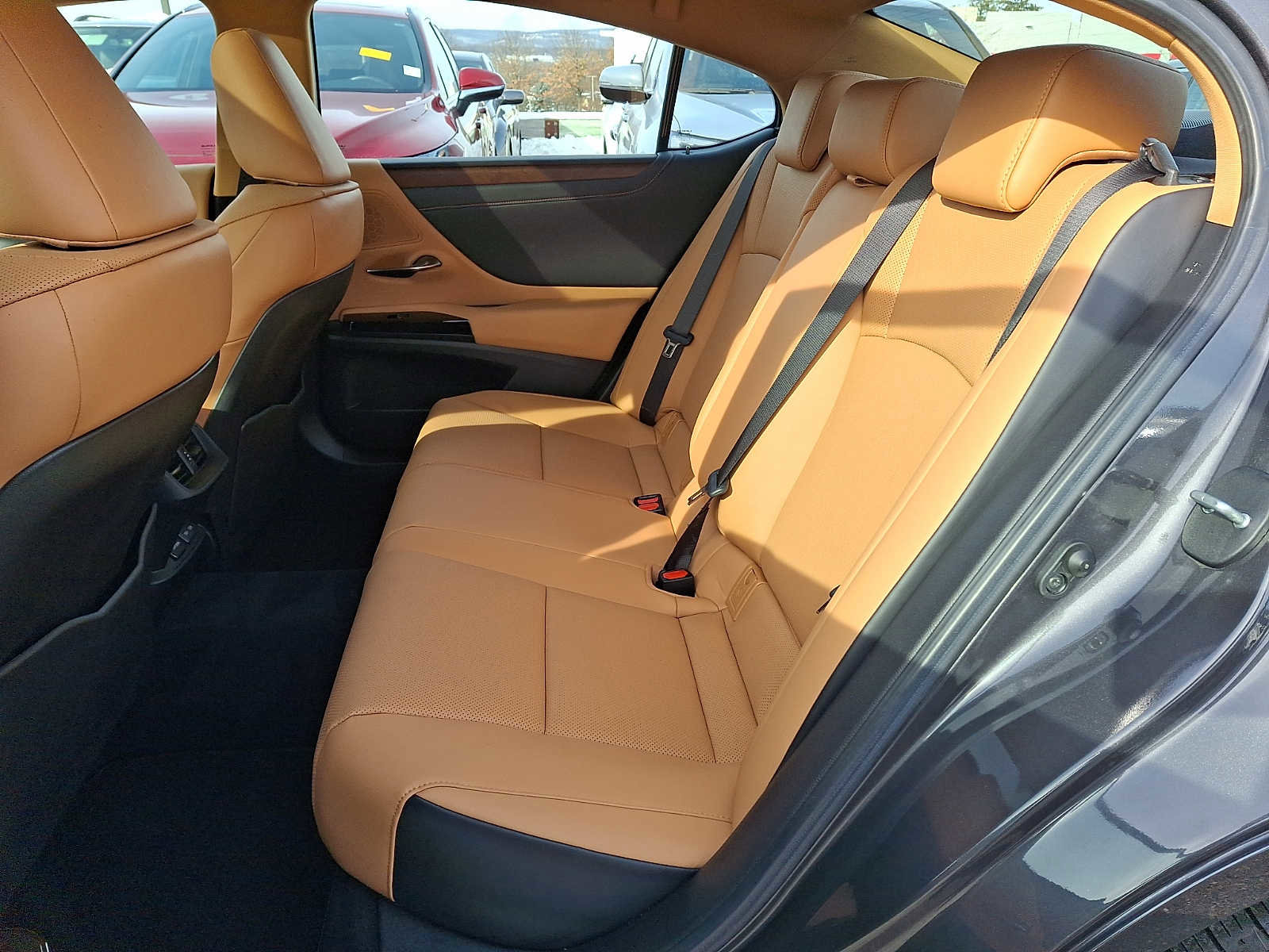 Used 2024 Lexus ES 250 w/ Premium Package image 8