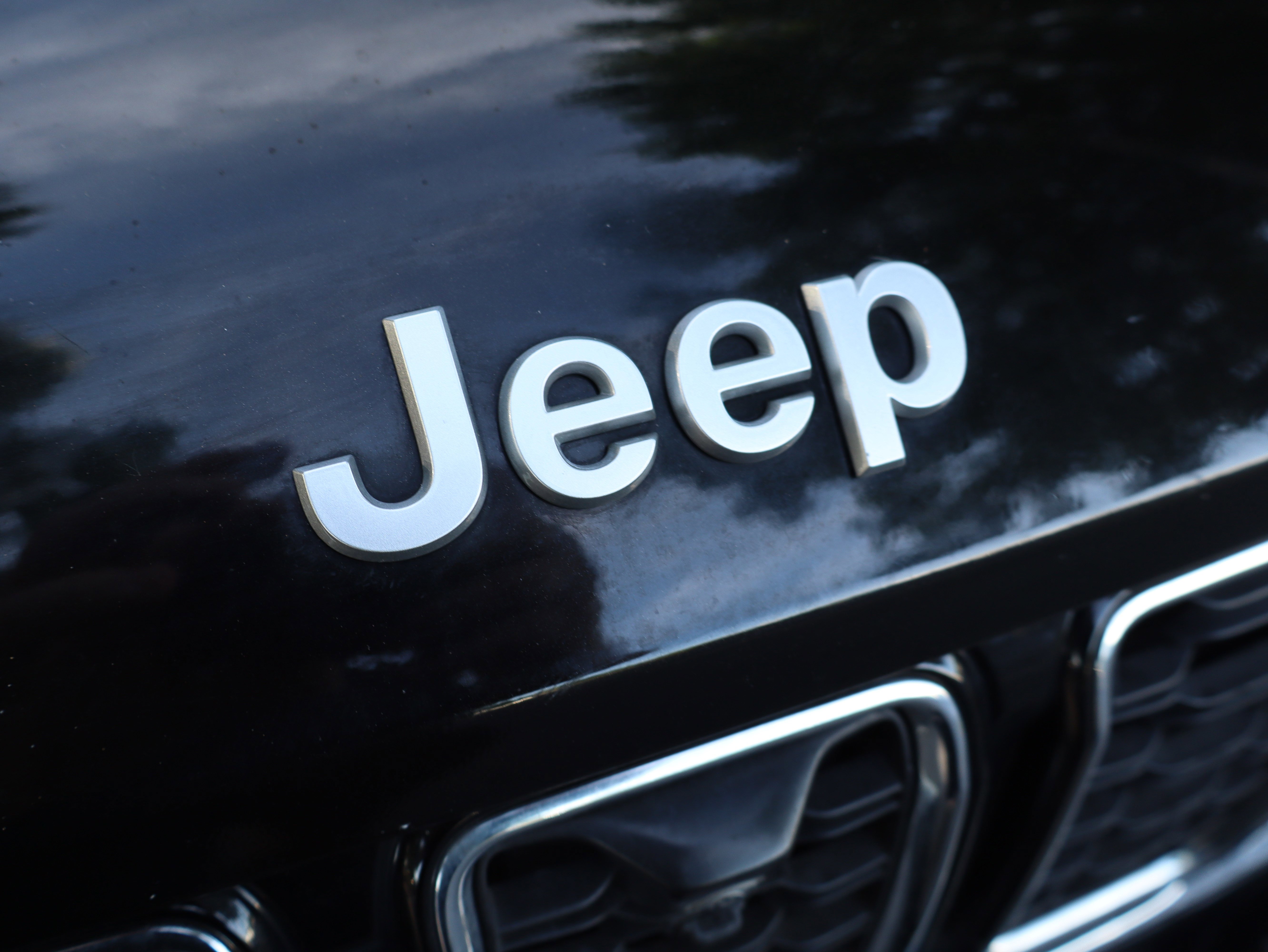 Used 2024 Jeep Grand Cherokee L Limited w/ Luxury Tech Group II AWD/4WD image 46