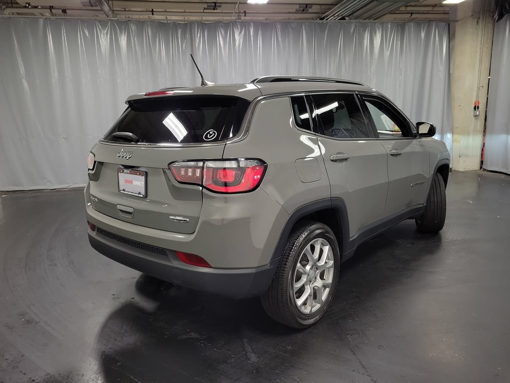 Used 2023 Jeep Compass Latitude AWD/4WD image 8
