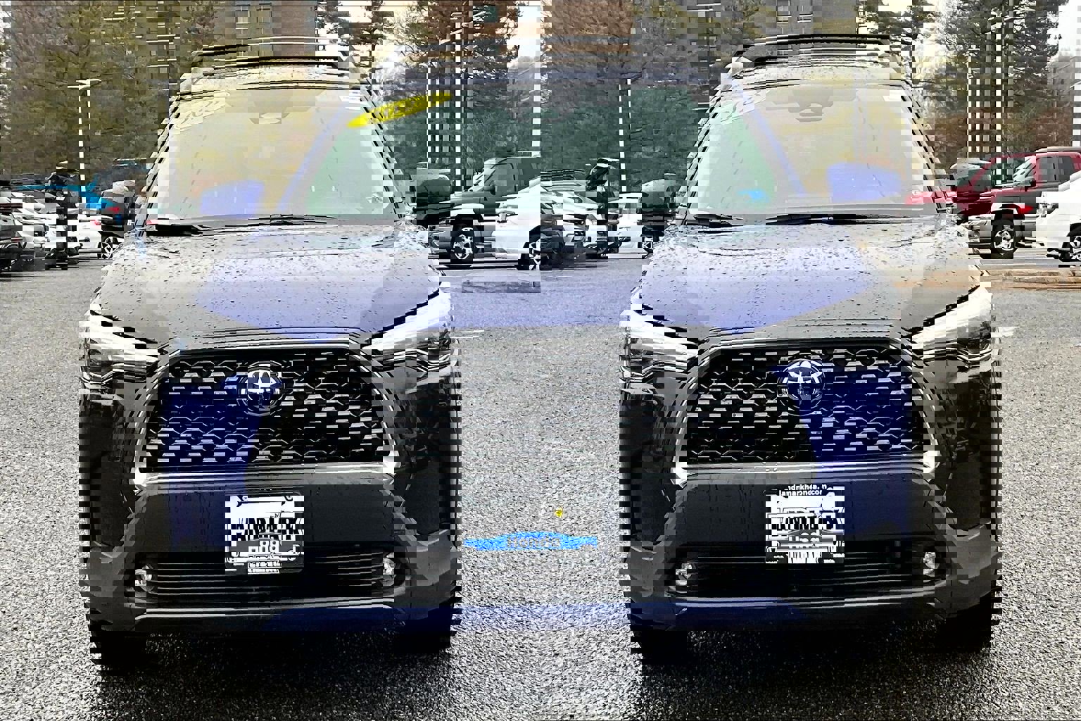 Used 2023 Toyota Corolla Cross XLE w/ Convenience Package image 3