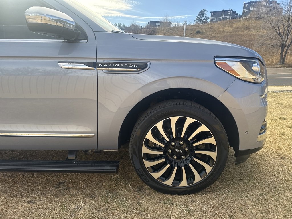 Certified 2024 Lincoln Navigator Black Label image 34