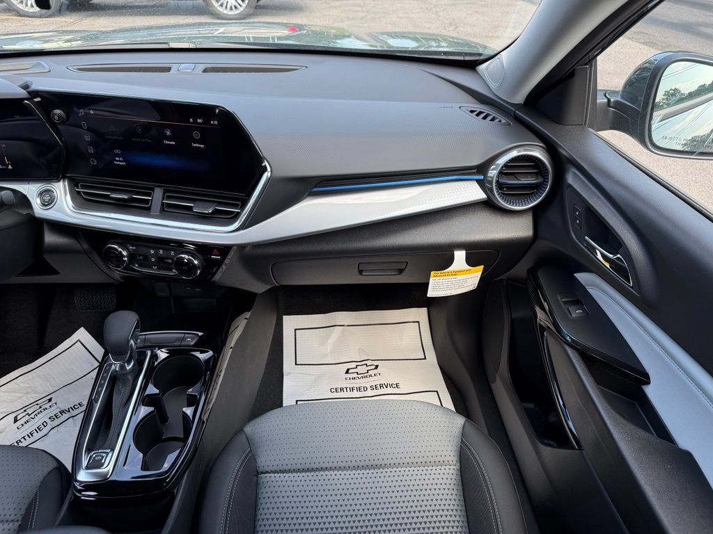 New 2026 Chevrolet Trax LT w/ LT Convenience Package FWD image 42