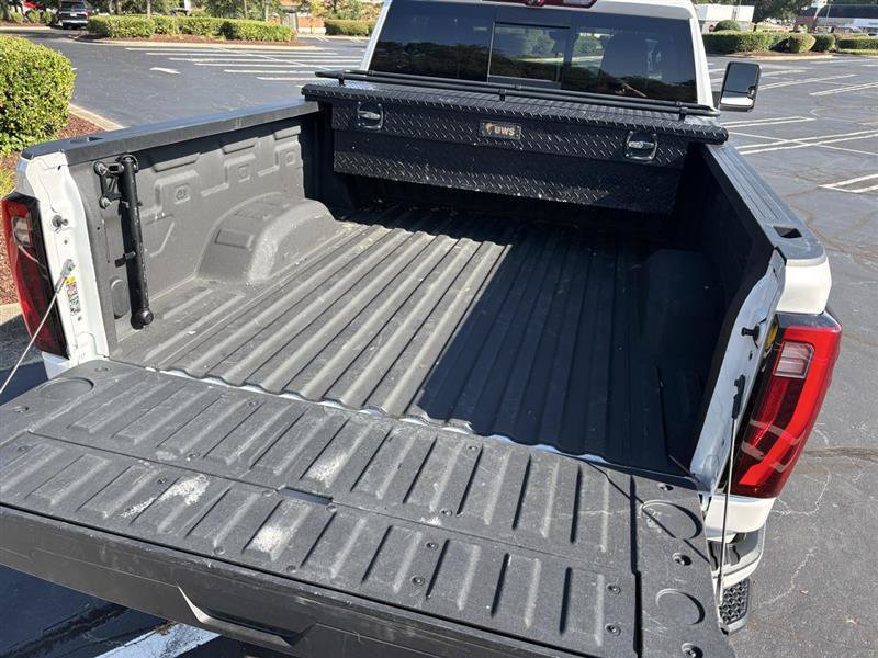 Used 2024 GMC Sierra 2500 Denali Ultimate AWD/4WD image 9