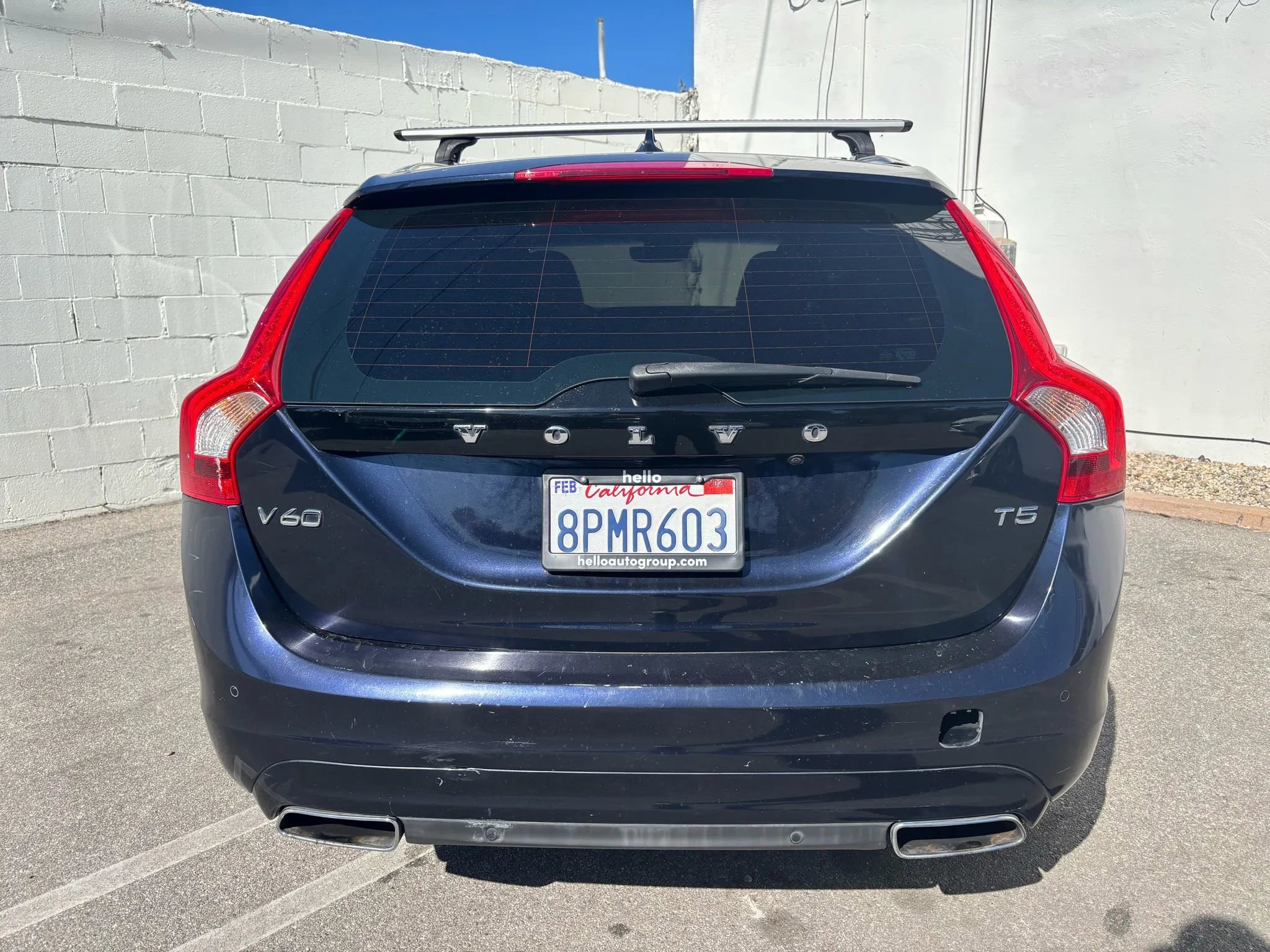 Used 2017 Volvo V60 T5 Premier w/ Convenience Package image 9