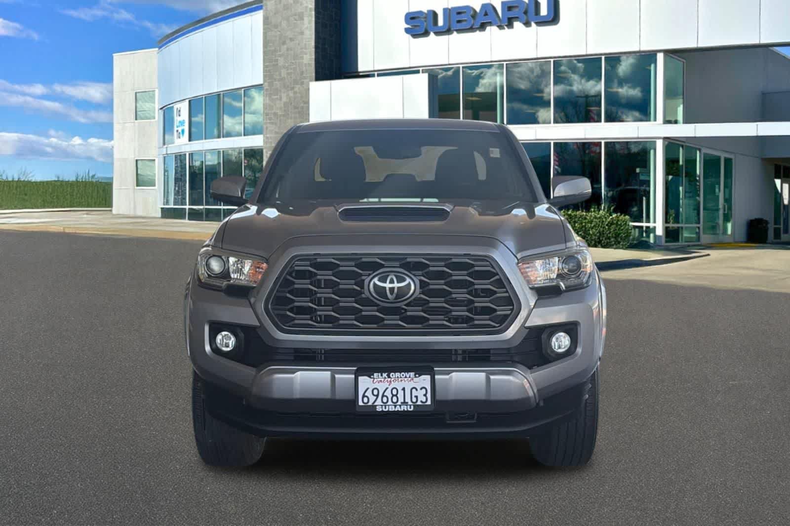Used 2020 Toyota Tacoma TRD Sport AWD/4WD image 10