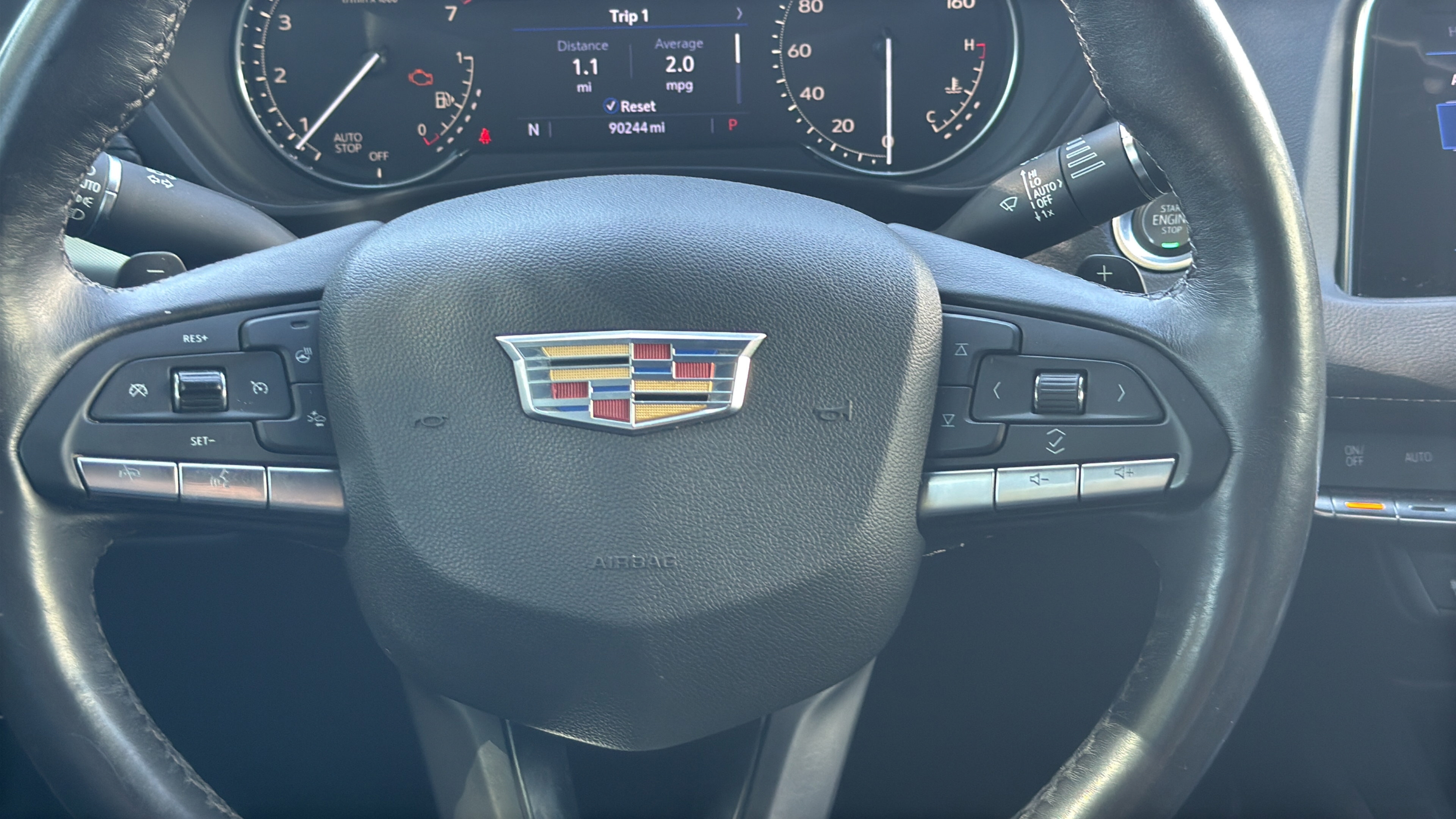 Used 2022 Cadillac XT4 Premium Luxury w/ Enhanced Visibility Package FWD image 19