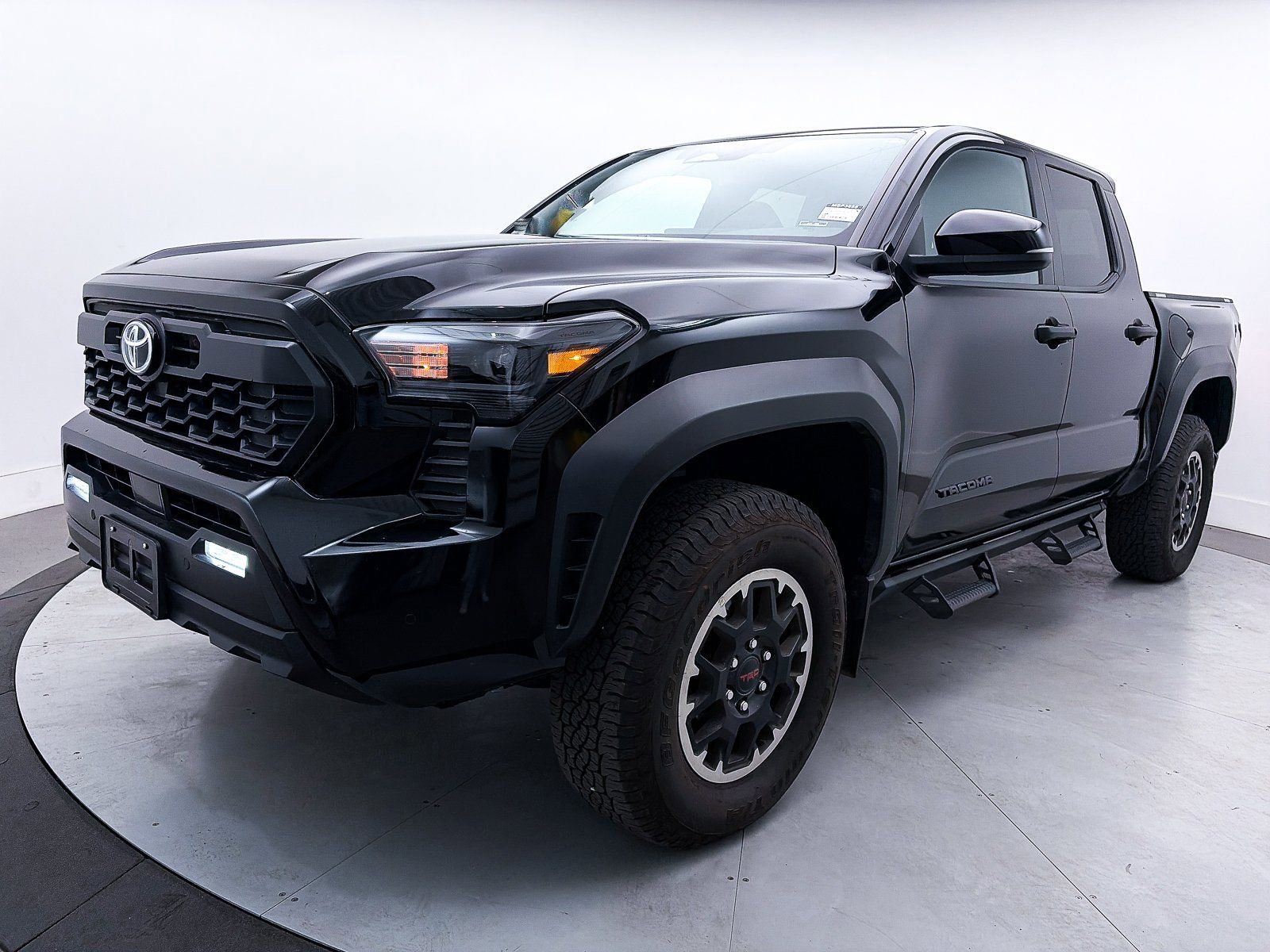 Used 2024 Toyota Tacoma TRD Off-Road w/ TRD Off Road Upgrade Package image 13