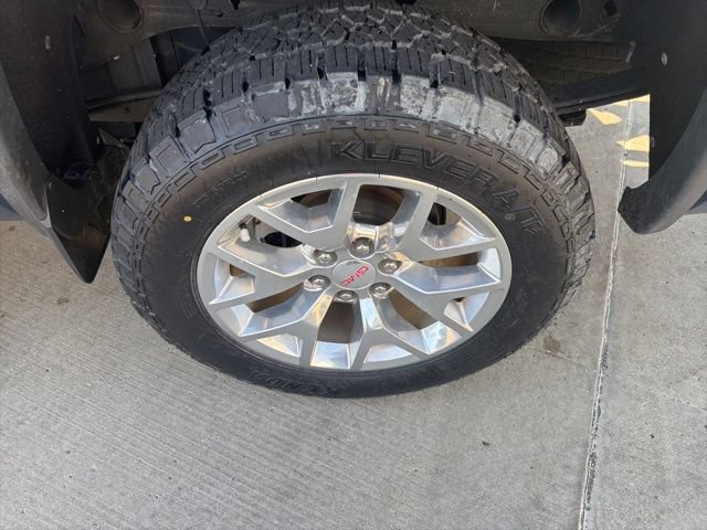 Used 2018 GMC Sierra 1500 SLT AWD/4WD image 12