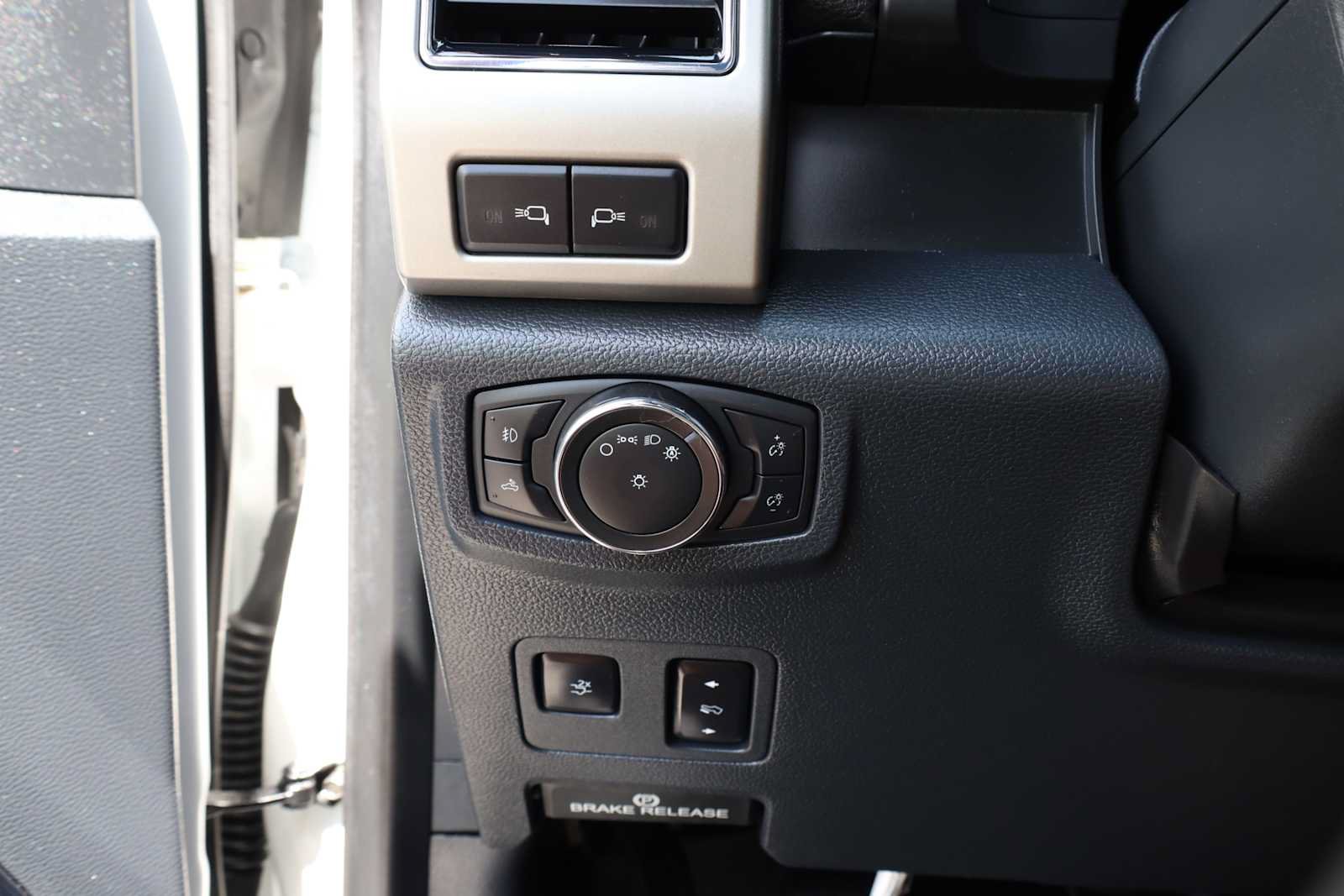 Used 2022 Ford F250 Lariat w/ Lariat Ultimate Package AWD/4WD image 27