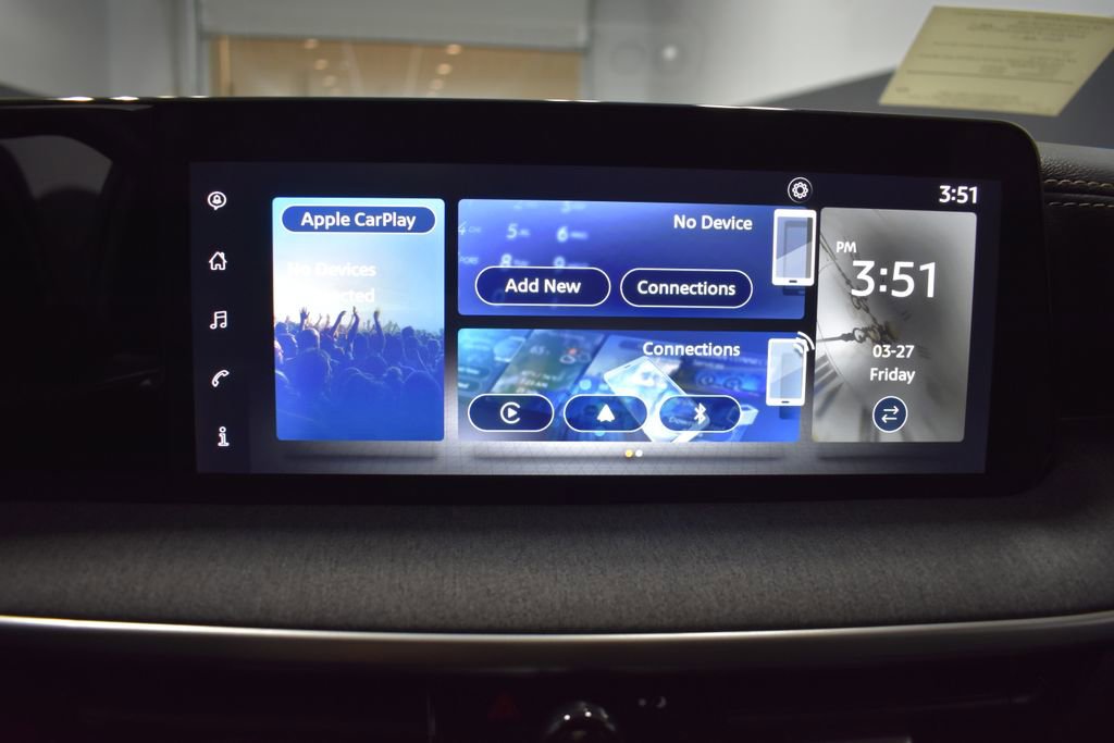 Certified 2025 Nissan Kicks SV image 19