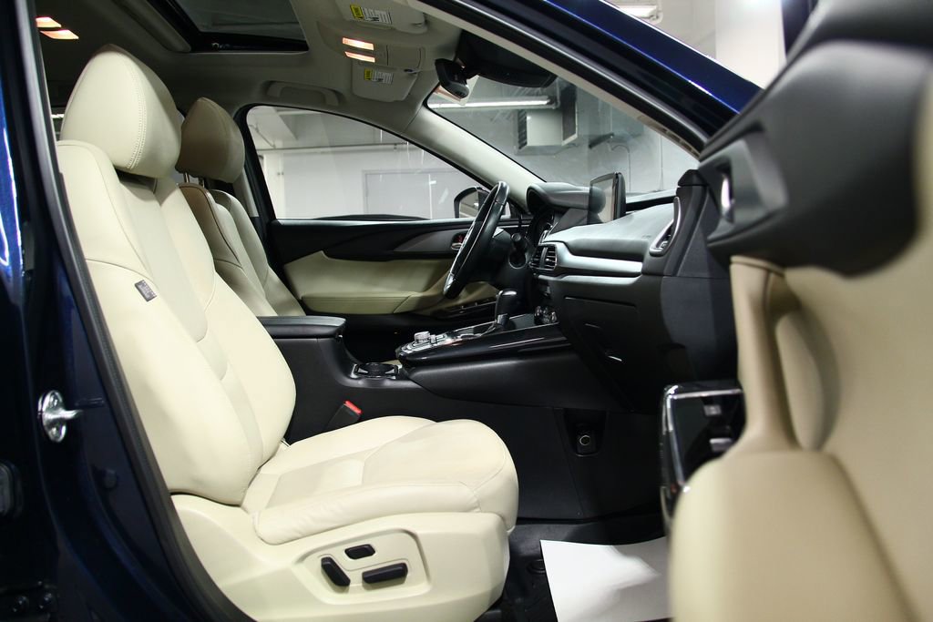 Used 2019 MAZDA CX-9 Touring w/ Touring Premium Package image 24