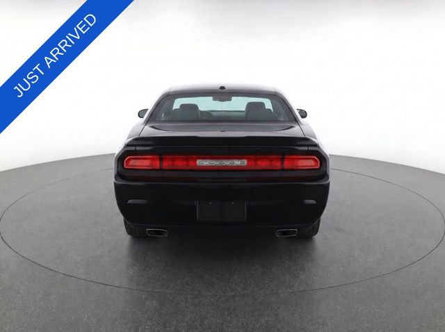 Used 2014 Dodge Challenger R/T RWD image 16