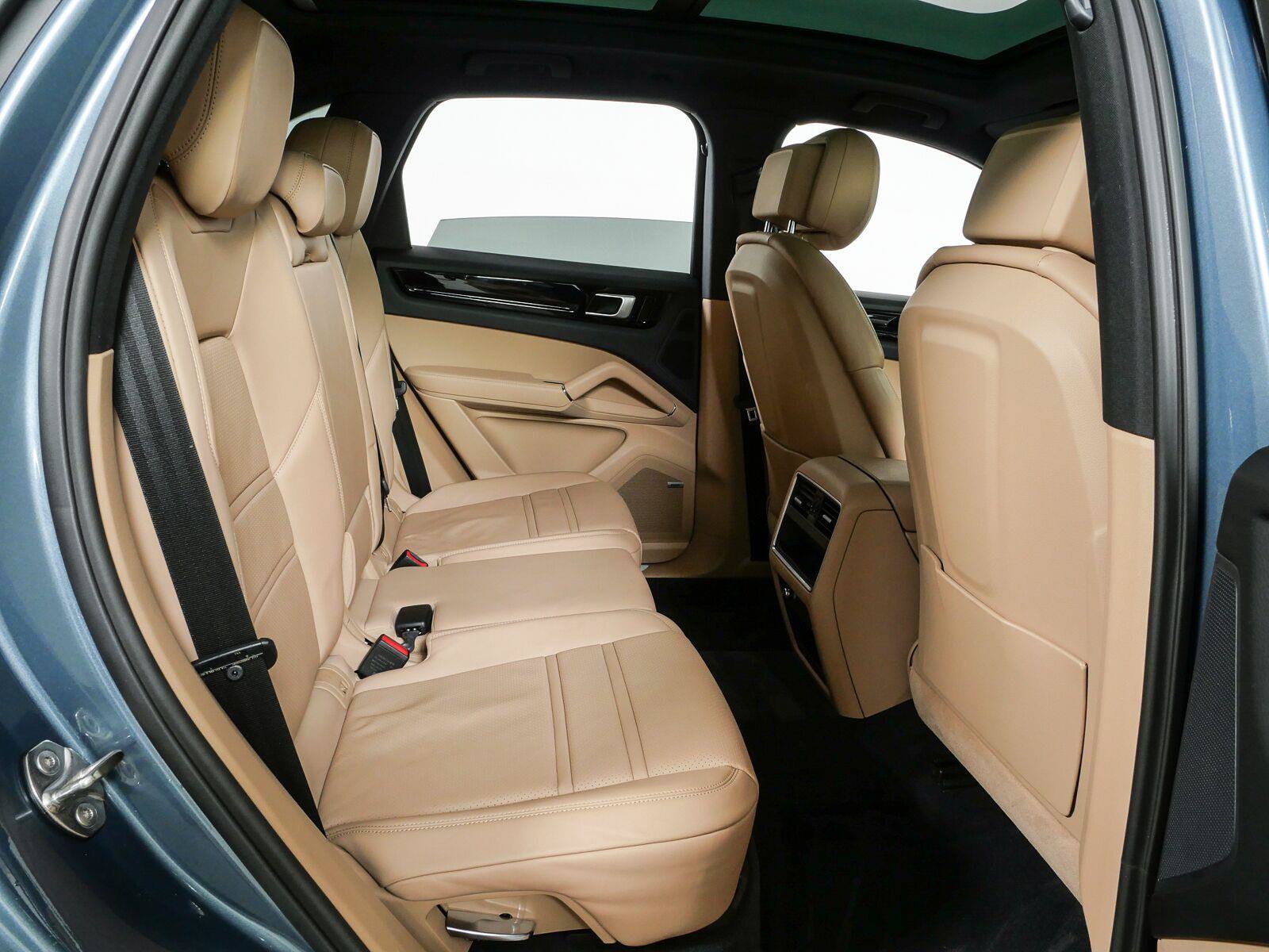 Certified 2020 Porsche Cayenne AWD/4WD image 24