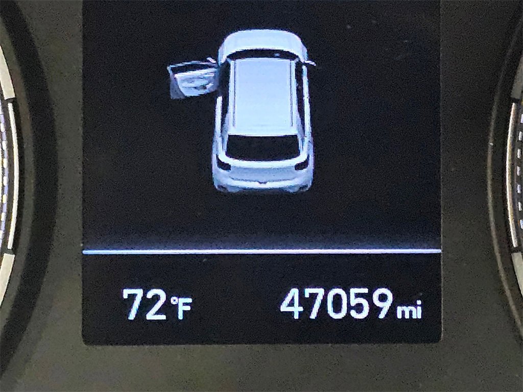 Used 2022 Hyundai Venue SEL image 26