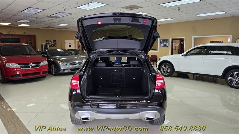 Used 2018 Mercedes-Benz GLA 250 image 10