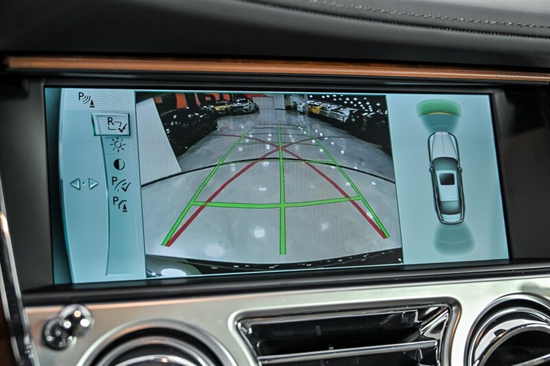 Used 2015 Rolls-Royce Wraith RWD image 31