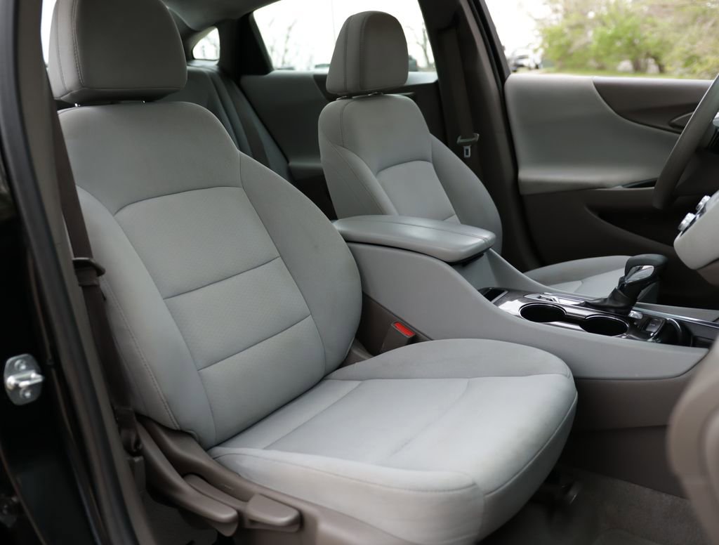 Used 2023 Chevrolet Malibu LT FWD image 27