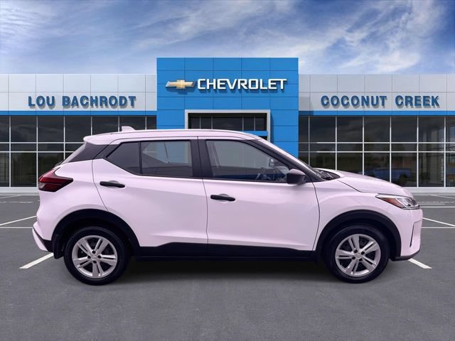 Used 2024 Nissan Kicks S FWD image 6
