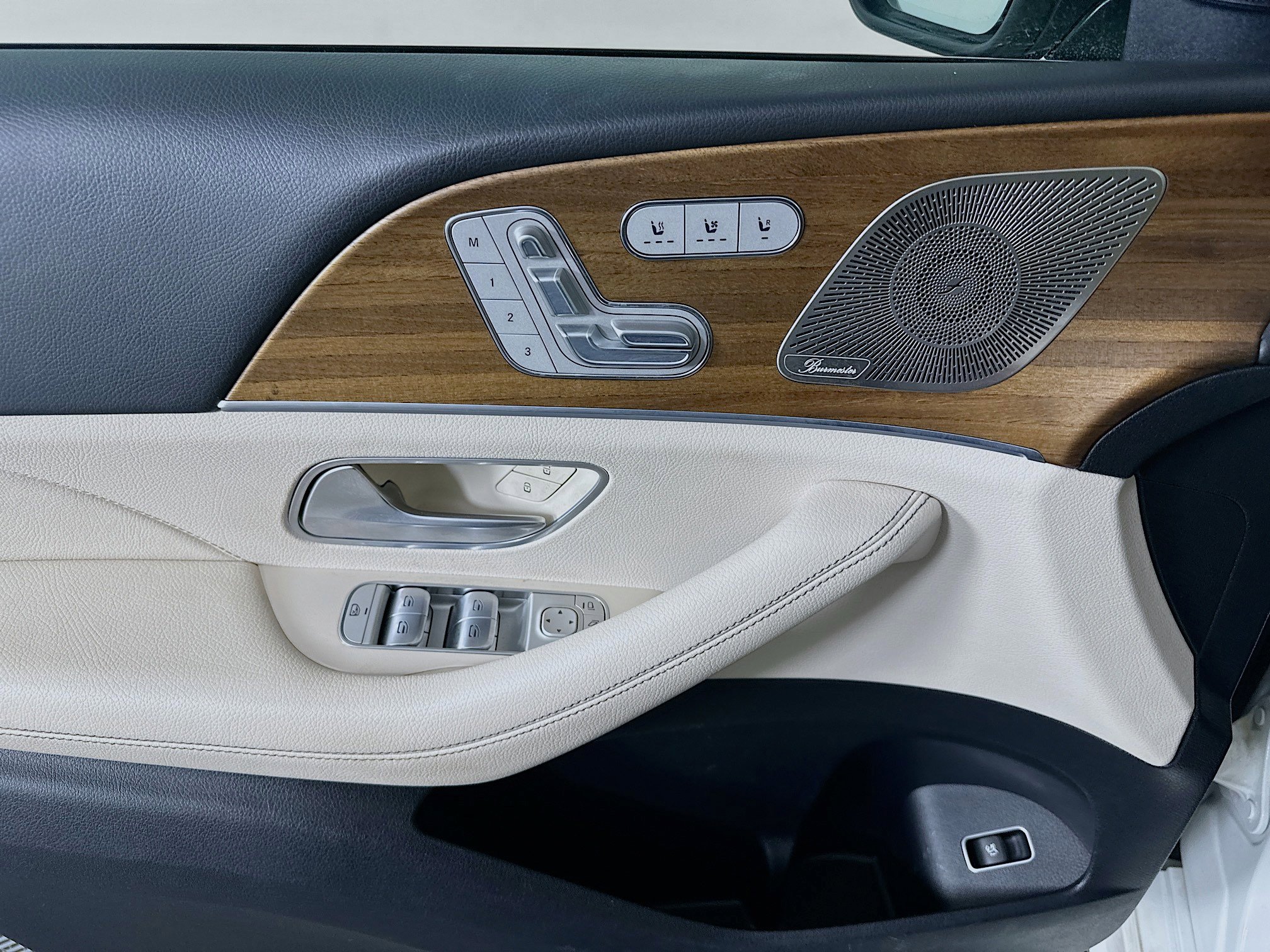 Used 2022 Mercedes-Benz GLE 350 w/ AMG Line Exterior image 15