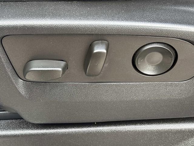 Used 2022 Chevrolet Suburban RST w/ Luxury Package AWD/4WD image 28