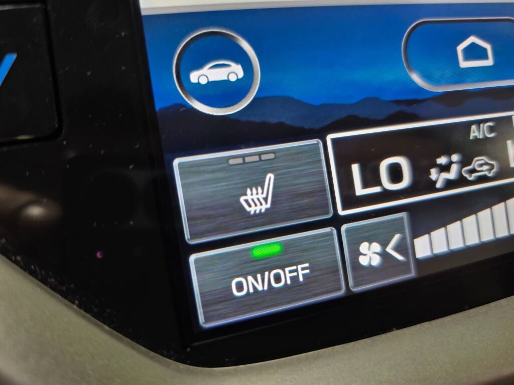 Used 2023 Subaru Ascent Limited w/ Technology Package AWD/4WD image 16