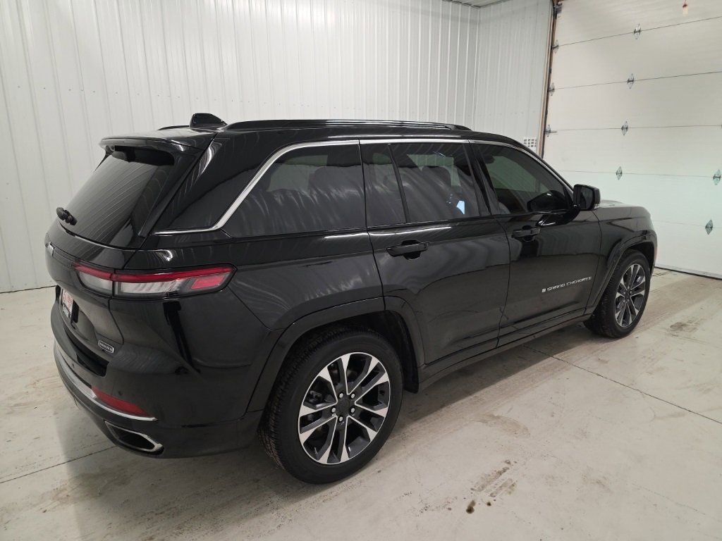 Used 2024 Jeep Grand Cherokee Overland w/ Luxury Tech Group IV image 5