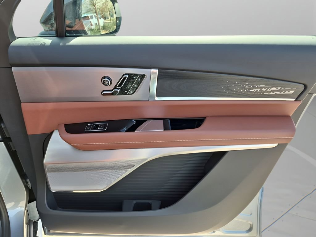 New 2026 Cadillac Vistiq Platinum w/ LPO, Floor Liner Package image 13