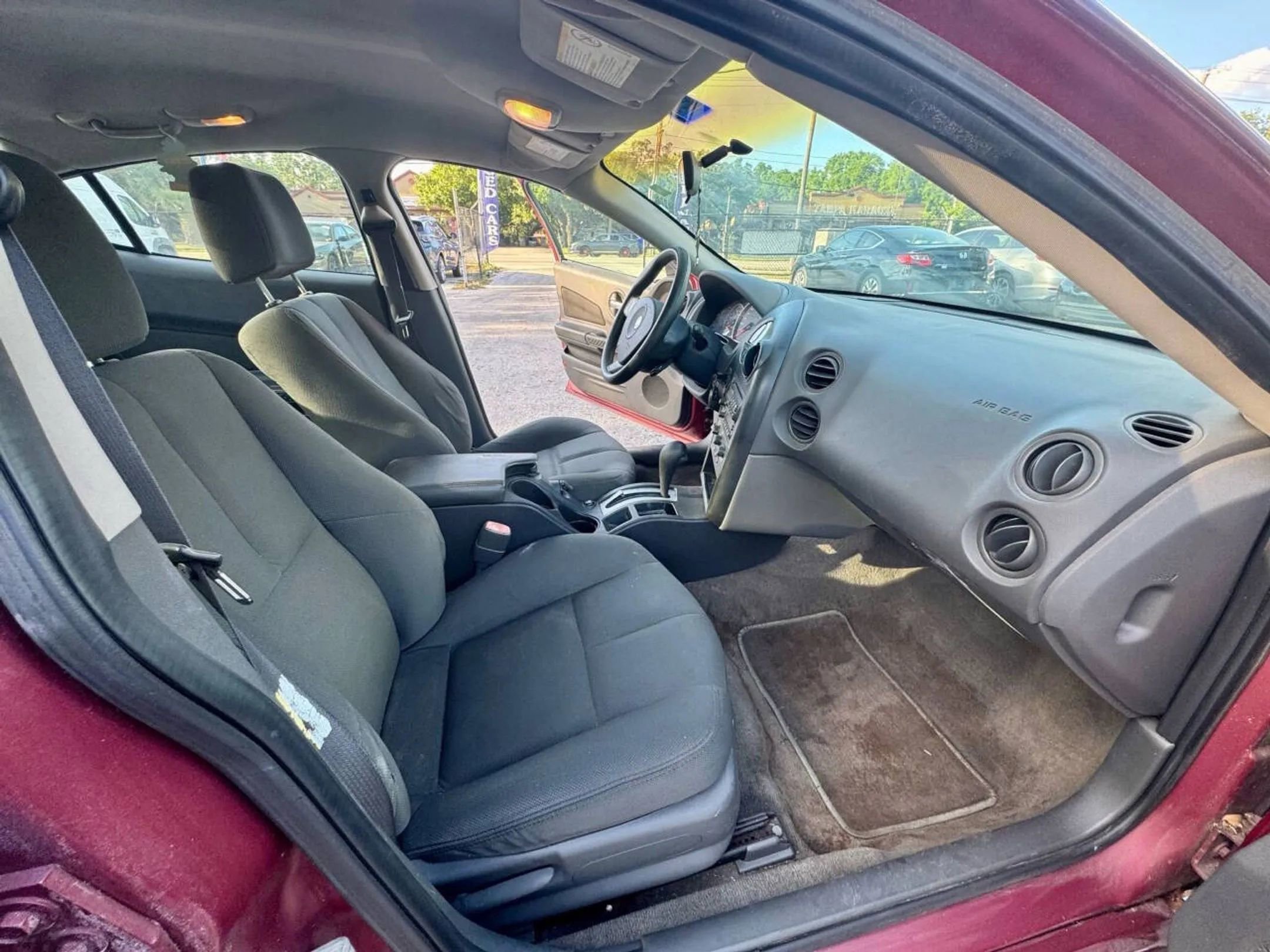 Used 2004 Pontiac Grand Prix GT w/ Drivers Package image 23