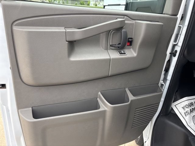 New 2025 Chevrolet Express 3500 w/ Power Convenience Package RWD image 27