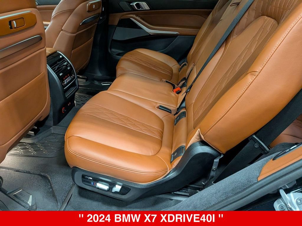Used 2024 BMW X7 xDrive40i w/ M Sport Package AWD/4WD image 31