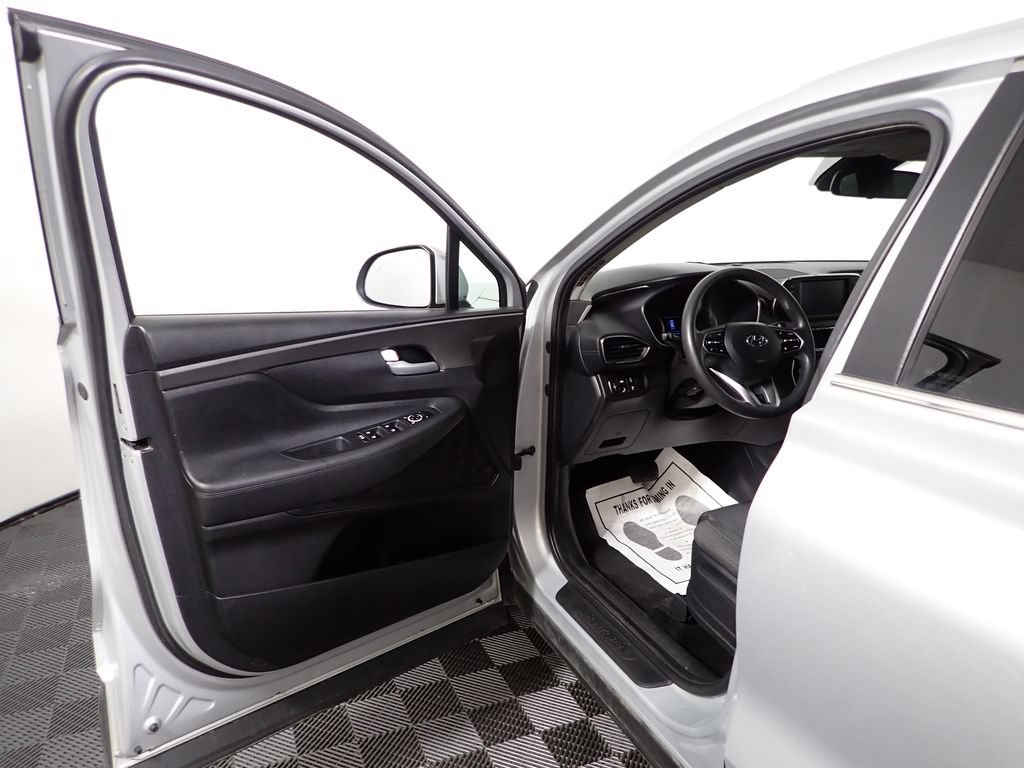 Used 2019 Hyundai Santa Fe SE AWD/4WD image 14