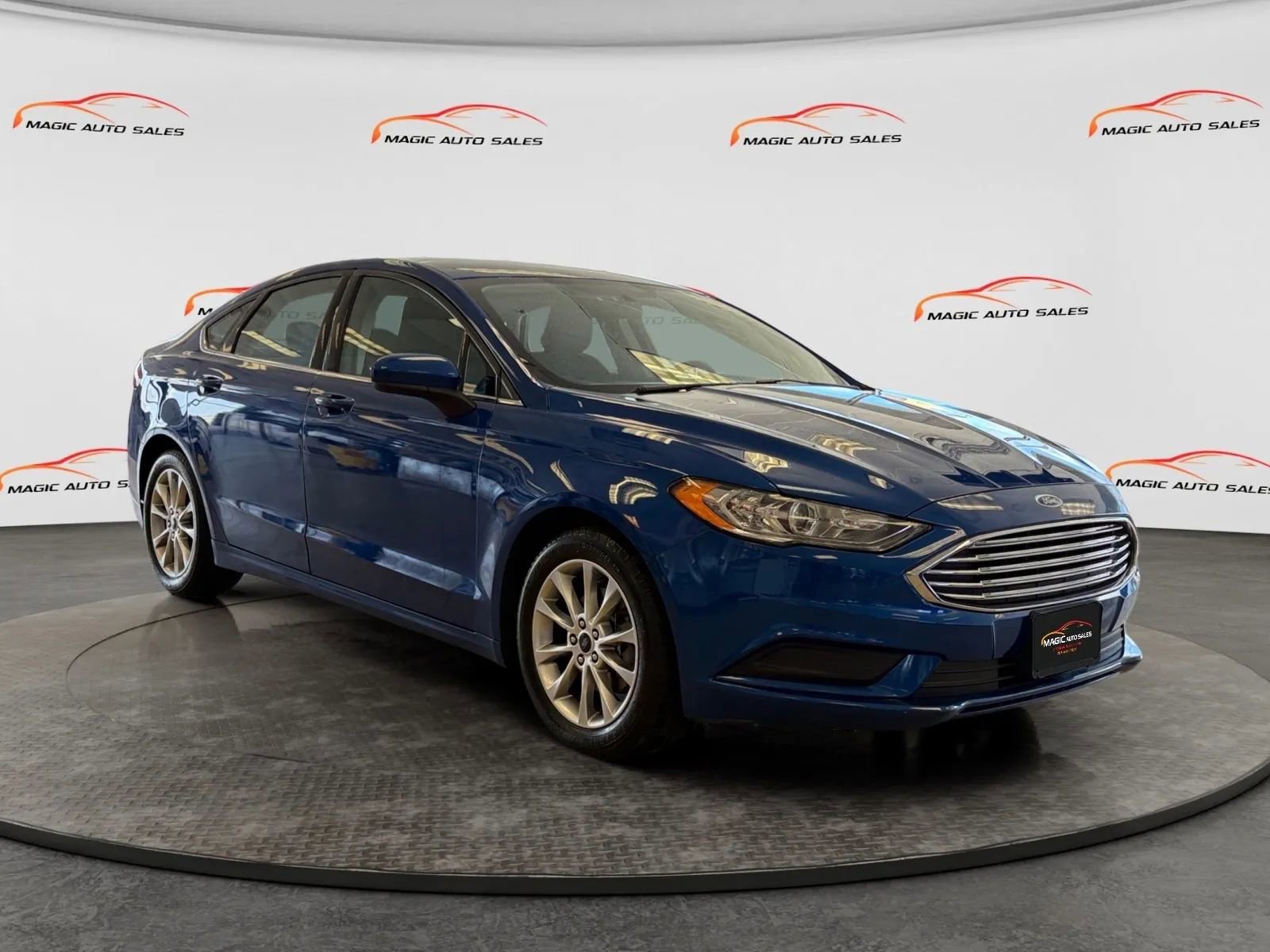 Used 2017 Ford Fusion SE w/ Fusion SE Technology Package image 40