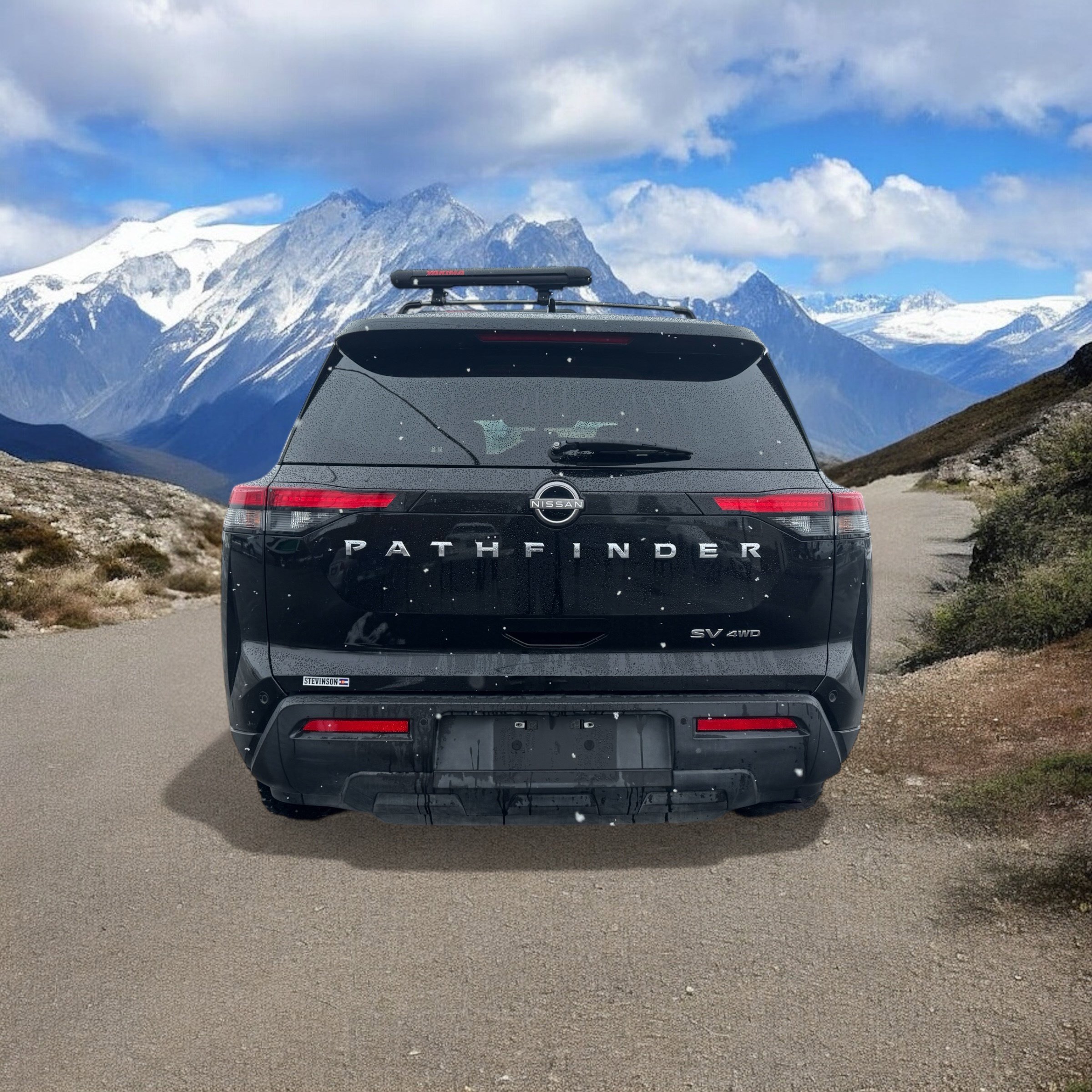 Used 2022 Nissan Pathfinder SV image 4