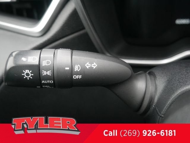 Used 2023 Toyota Corolla Cross XLE FWD image 22
