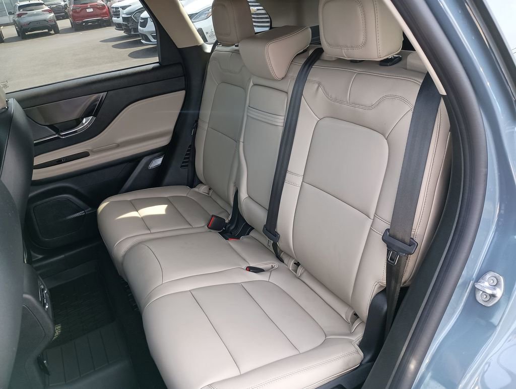 Used 2025 Lincoln Corsair FWD image 27