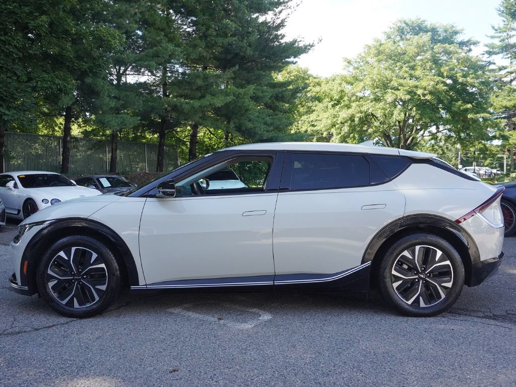 Used 2022 Kia EV6 Wind RWD image 17