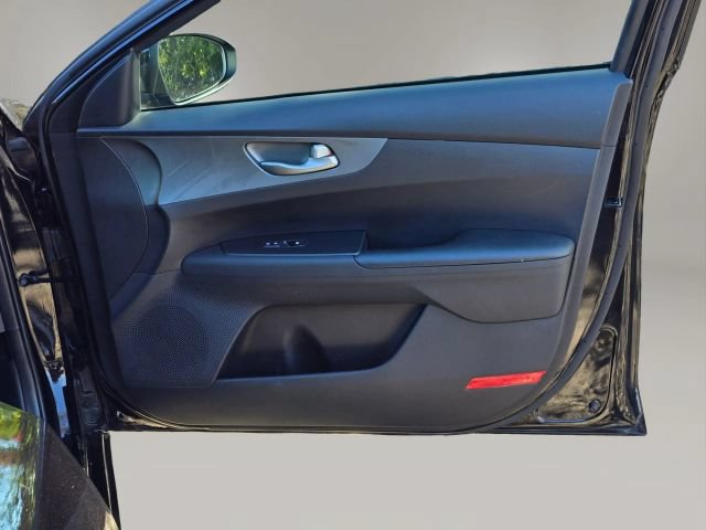 Used 2021 Kia Forte LXS FWD image 16