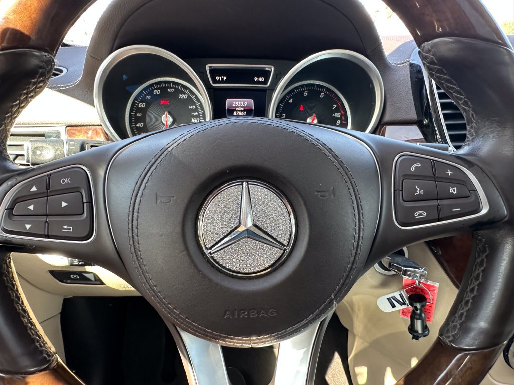 Used 2017 Mercedes-Benz GLS 550 4MATIC image 25