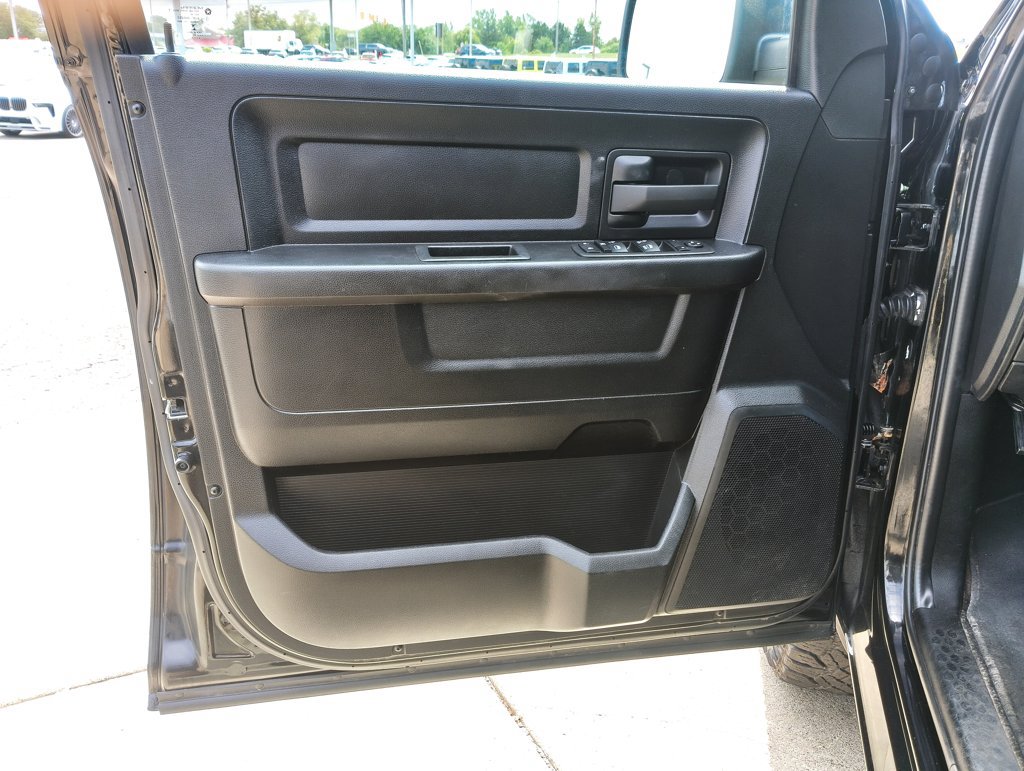 Used 2021 RAM 1500 Express w/ Wheel & Sound Group AWD/4WD image 18
