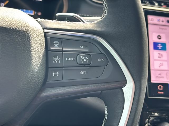 New 2025 Jeep Grand Cherokee L Limited w/ Luxury Tech Group II image 28