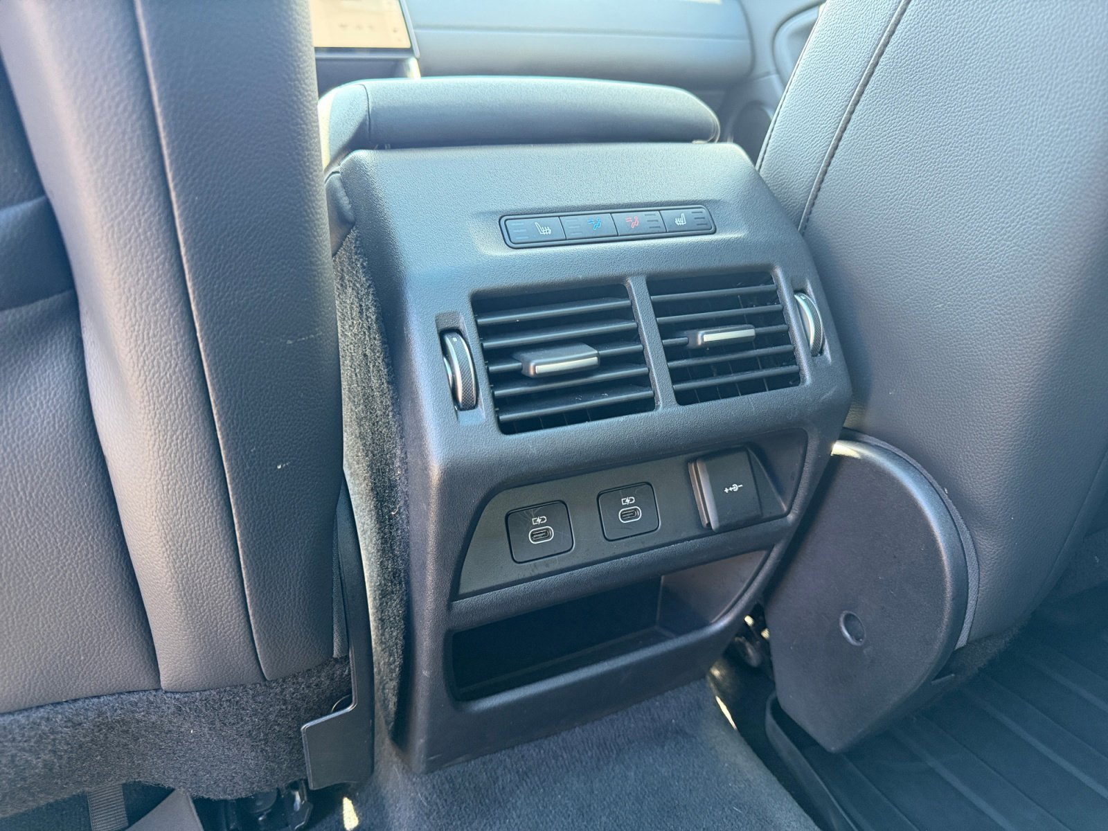 Used 2024 Land Rover Discovery Sport S image 18