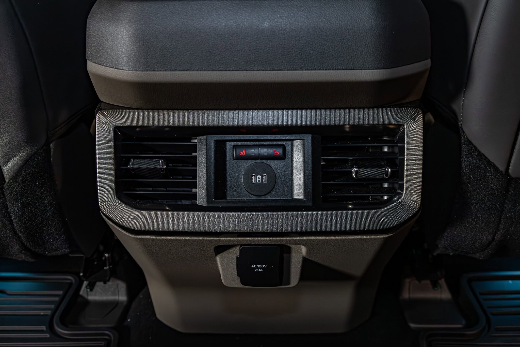 Used 2026 Ford F450 Platinum w/ Platinum Plus Package image 26