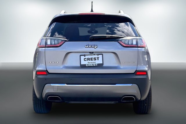 Used 2019 Jeep Cherokee Limited w/ Luxury Group AWD/4WD image 3